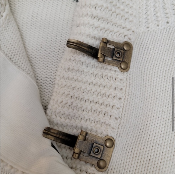 Women's LRL Lauren Jeans Co Ivory Mock Neck Sweater Brass Buckles Size M/L - Picture 4 of 12